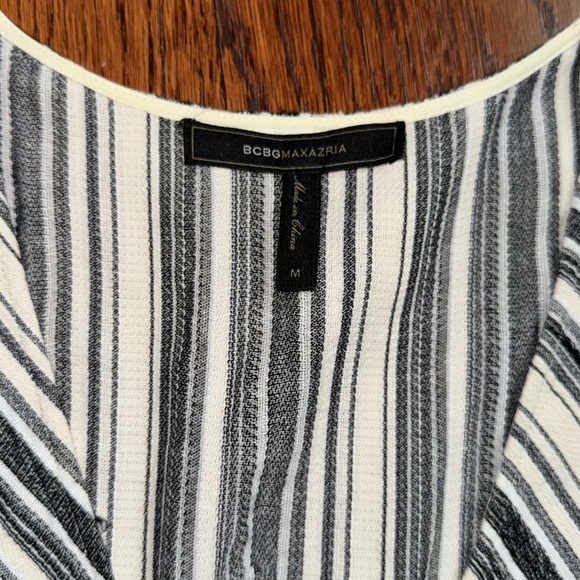 BCBG Maxazria striped cream/black asymmetrical V neck fringe tunic - size M - Picture 3 of 7